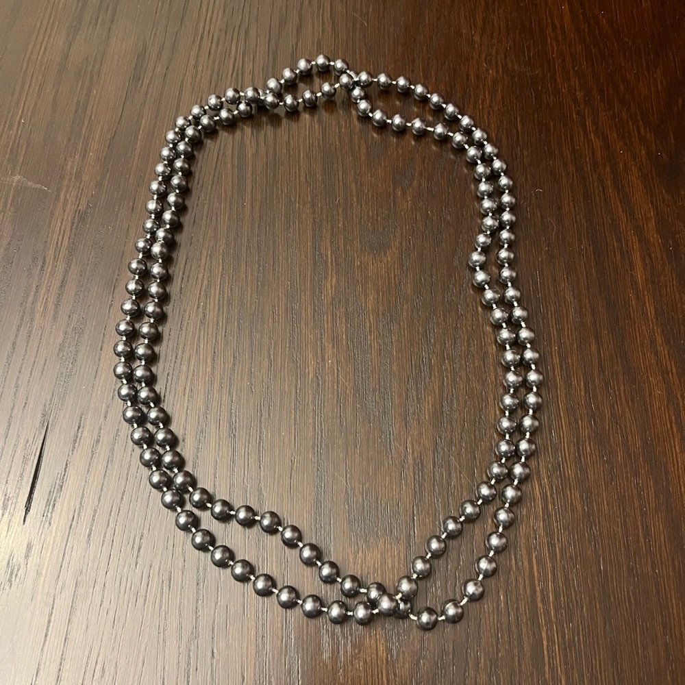 Black pearl necklace